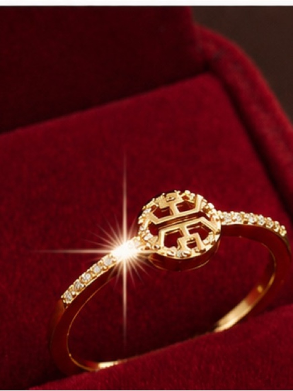 Designer Inspired Gold Crystal Logo Ring - Picture 4 of 4